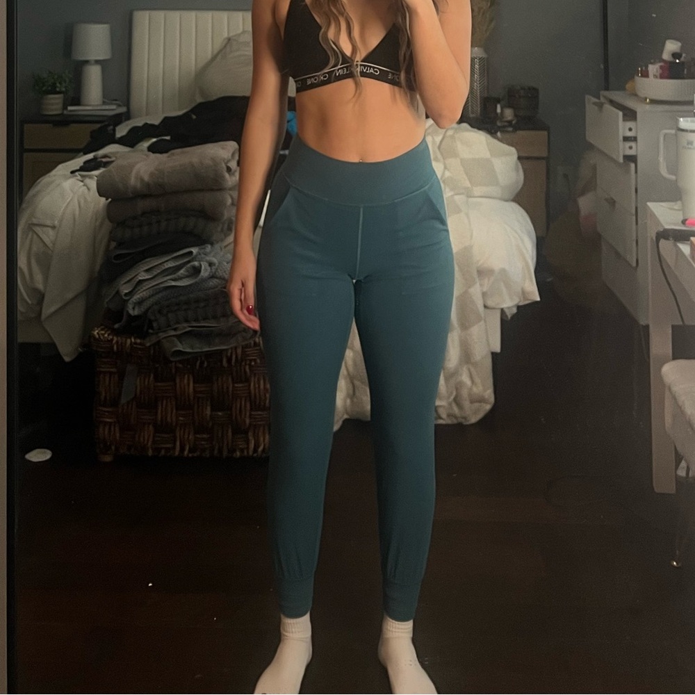 Align joggers